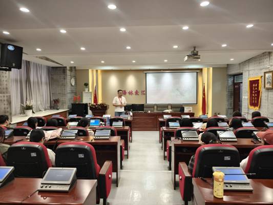 e8284ab49a78b8360c0937ba03ec4060